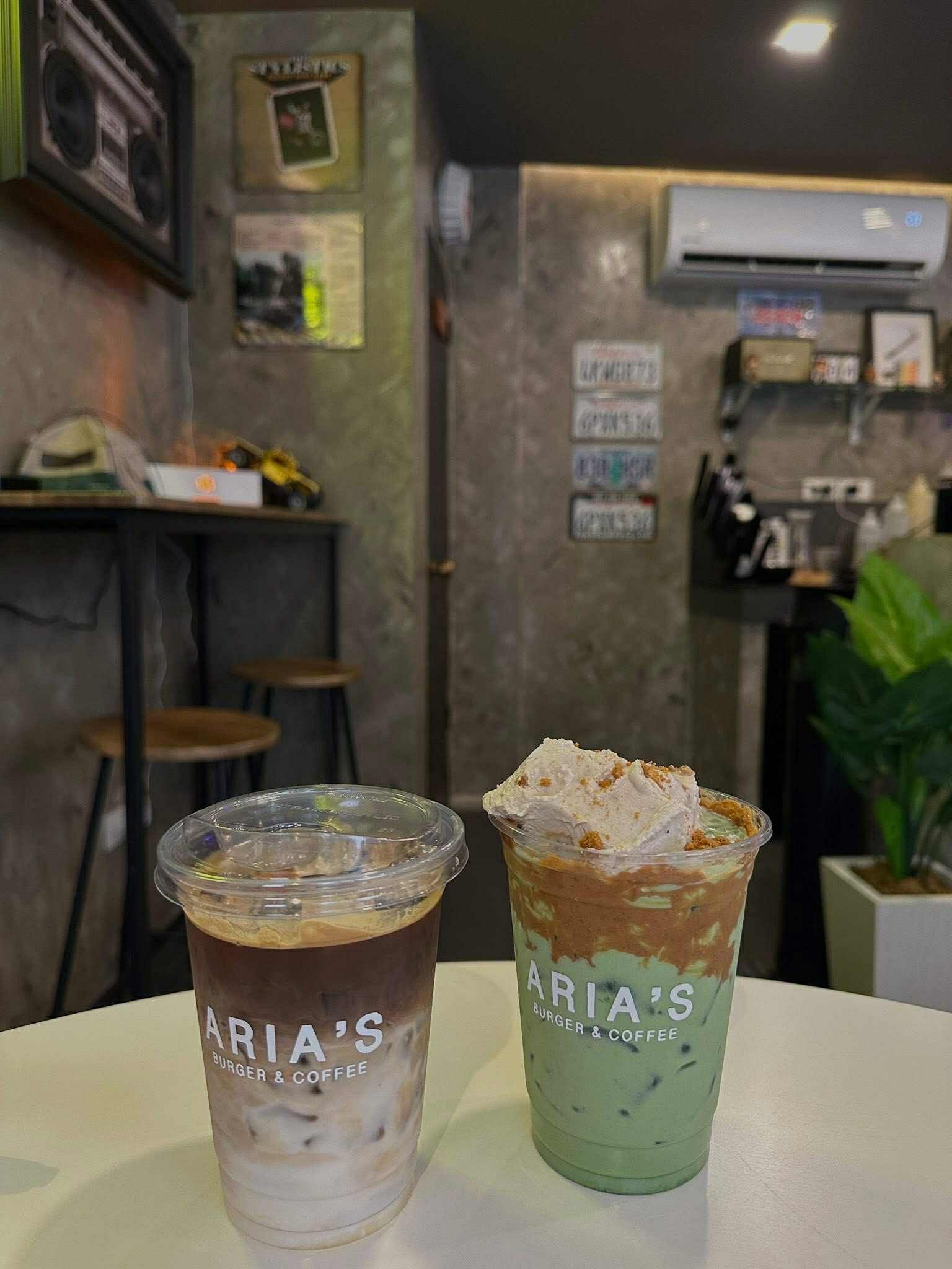 Aria's Burger &amp; Coffee