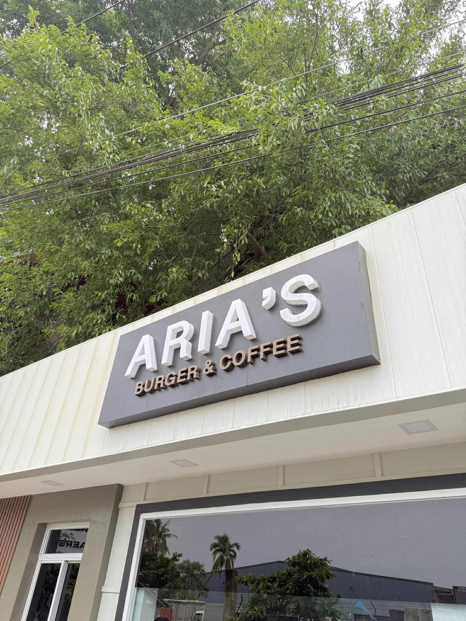 Aria's Burger &amp; Coffee