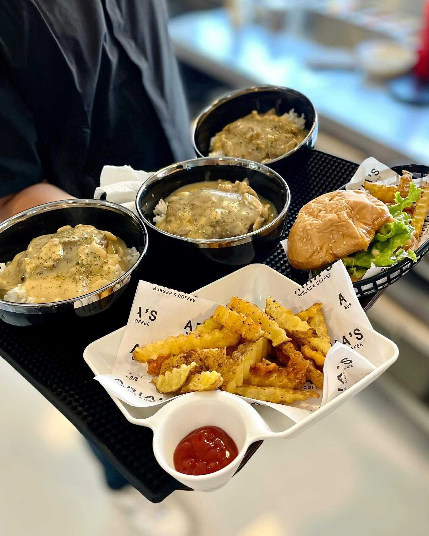 Aria's Burger &amp; Coffee